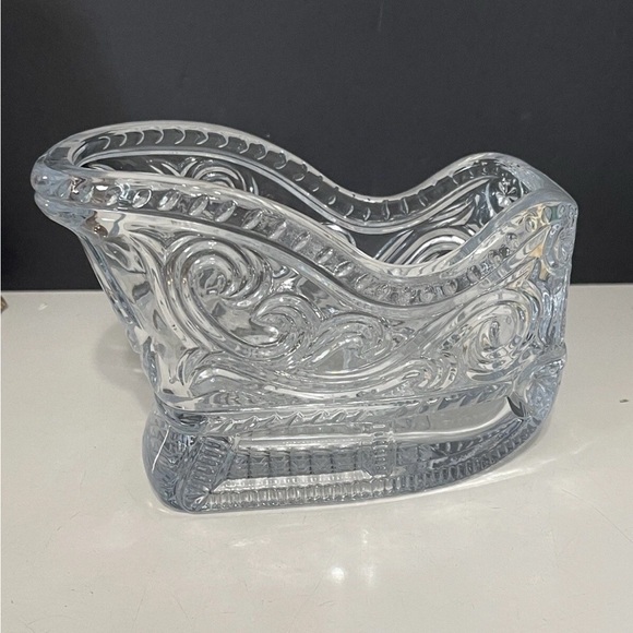 Avon 24% Lead Crystal Christmas Sleigh Candy Dish | Vintage Holiday Décor w/ Box - Picture 9 of 10